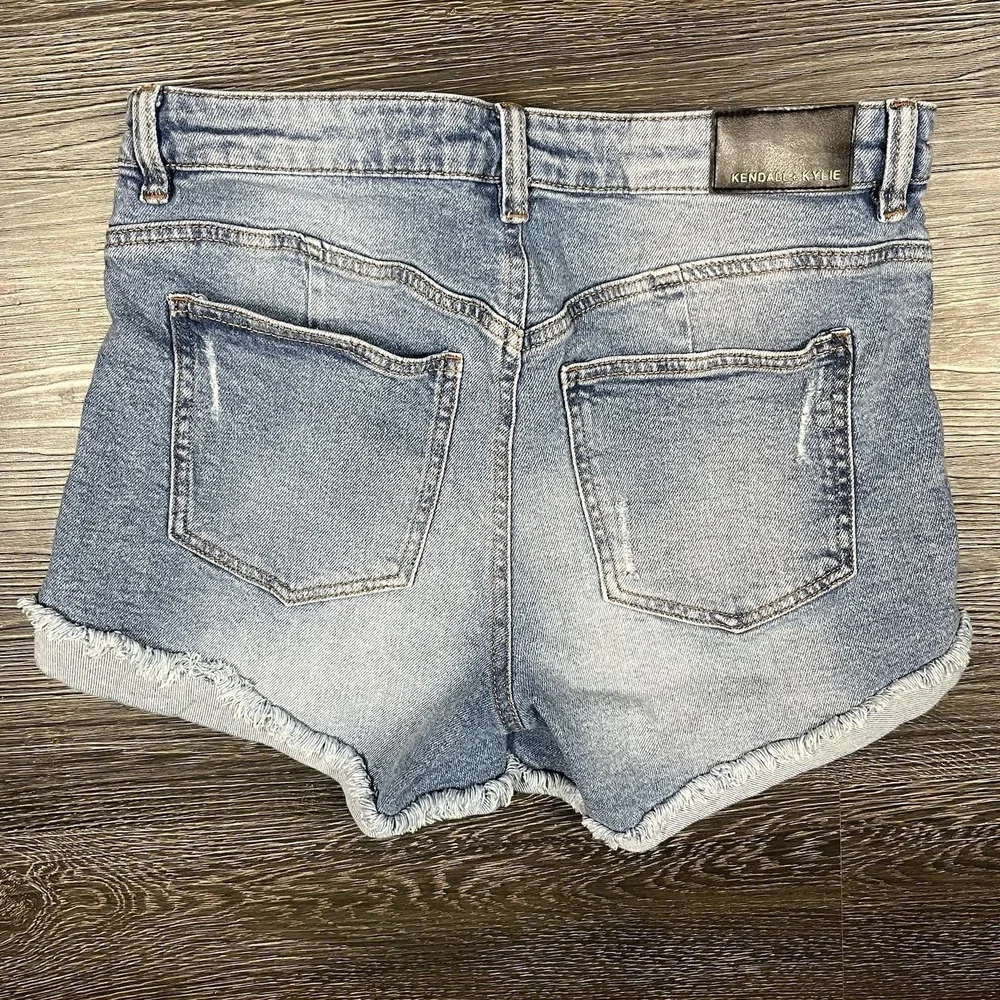 Kendall + Kylie The Icon Cut Off Shorts Women 11/30Blue Denim Raw Hem Distressed - Picture 2 of 10